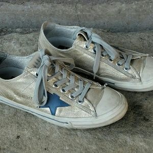 Golden Goose V-Star 2 Sneakers